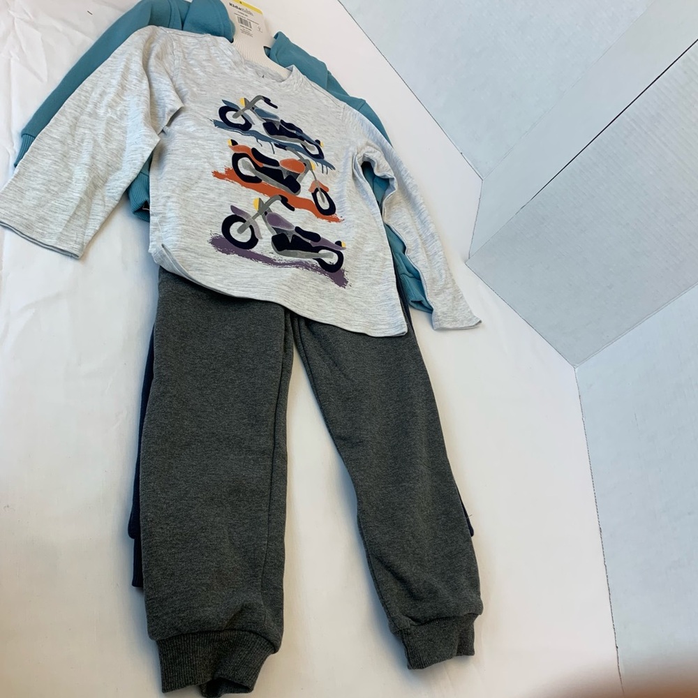 Kids headquarters Boys size 5 four piece set. One hoodie, shirt 2 jogging pants.